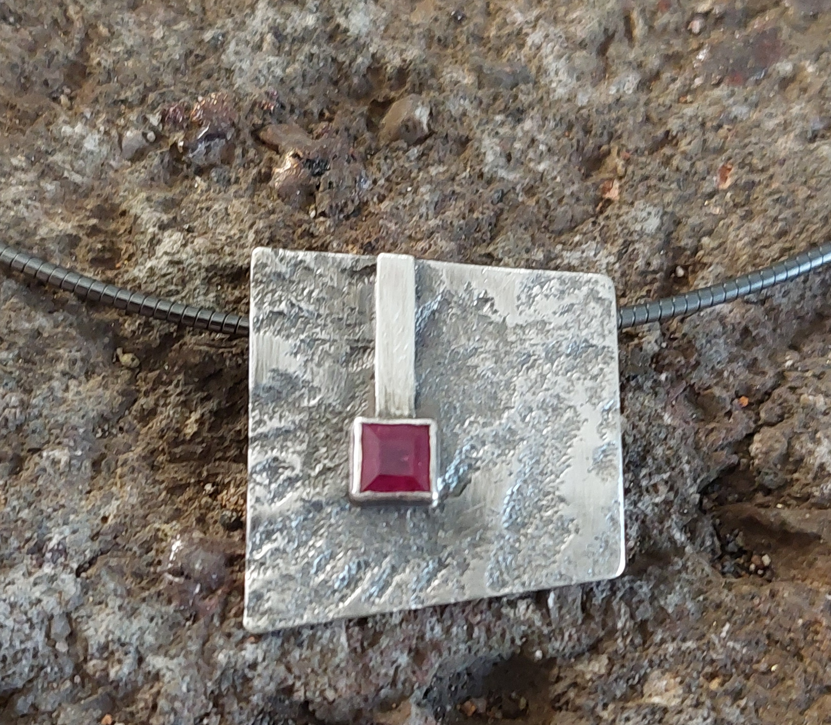 Anhänger 925er Silber mit Rubin Handarbeit